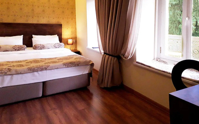 Tekla Palace Hotel