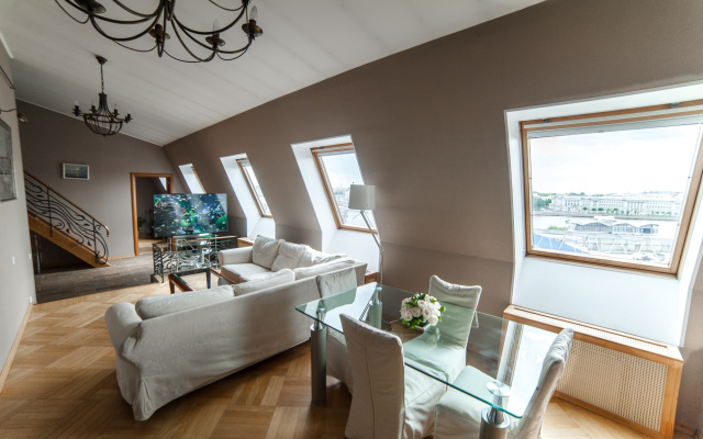 Квартира Мансарда на Петроградской