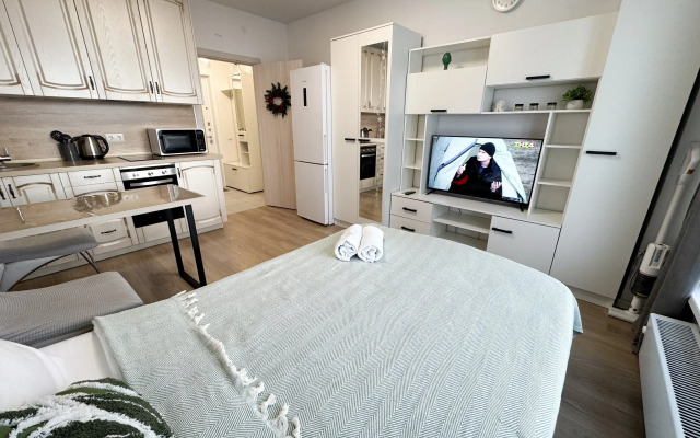 S zaseleniem 24/7 luchshiy servis posutochno 50 Flat