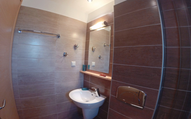 Kanali Homes