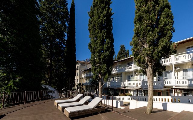 Ranovsky Park Hotel on Deputatskaya