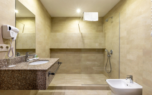Citrus Hotel
