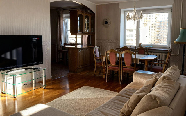 Квартира 3х комнатная квартира на Богатырском 4