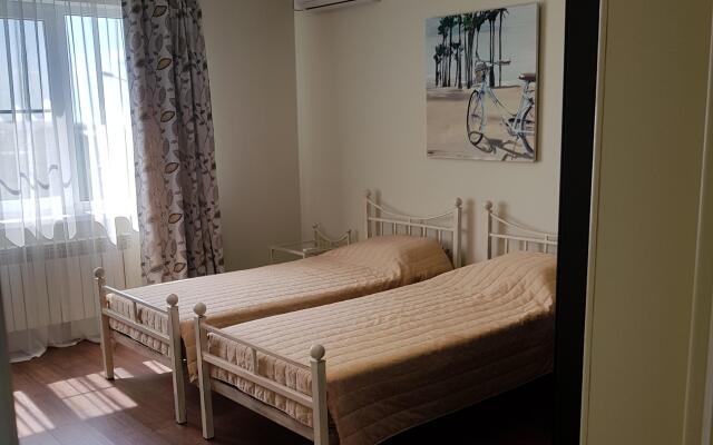 Na Vishnevoy 11 Guest House