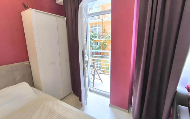 Flat Uyutnaya Kvartira