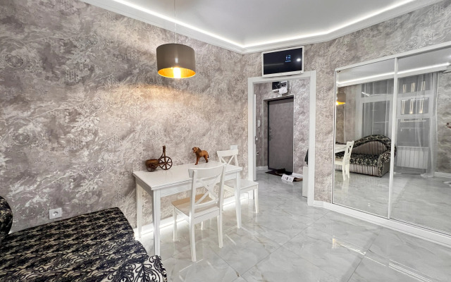 V Tsentre Goroda Flat