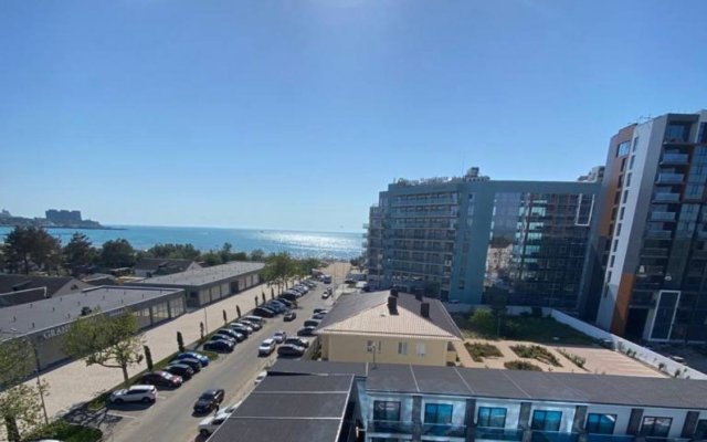 Apartamenty u Morya s Vidom na Bassein