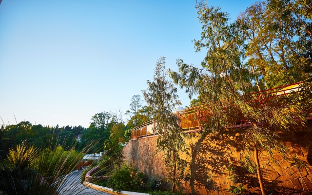 Deesa Hotel