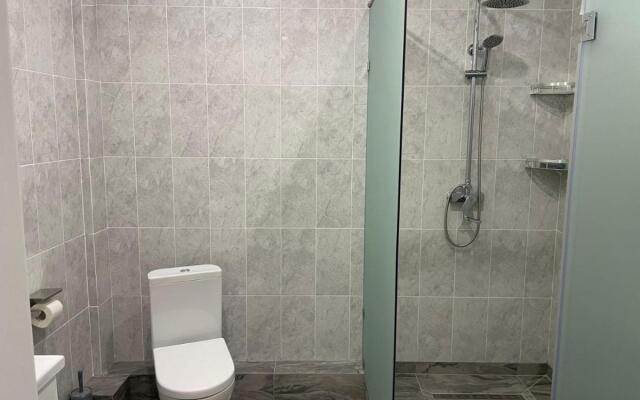 Altyn Adam Hotel