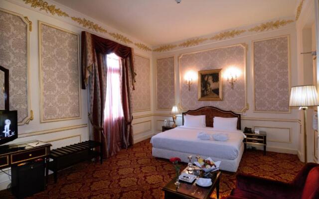 Отель Windsor Palace Luxury Heritage Hotel Since 1902