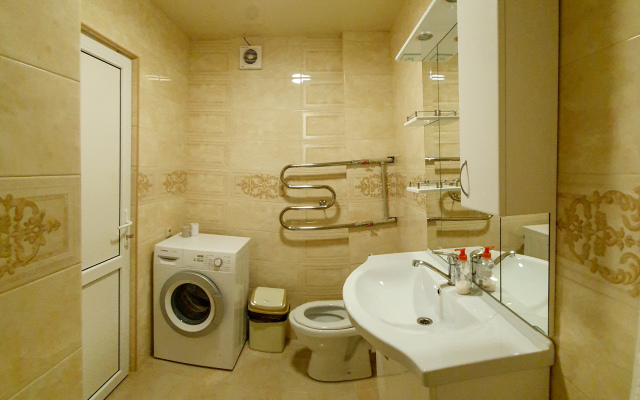 Na Pervomayskoy Apartments