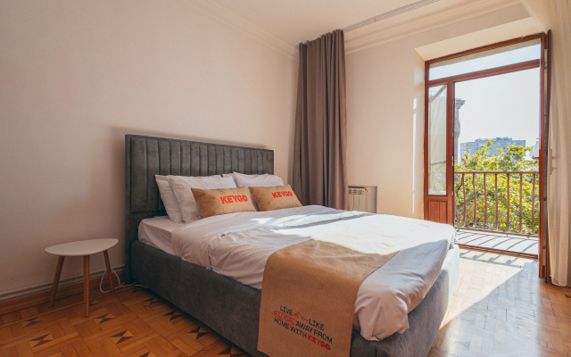 KeyGo #0011, 2 Bedroom, Near The Opera House Apartments