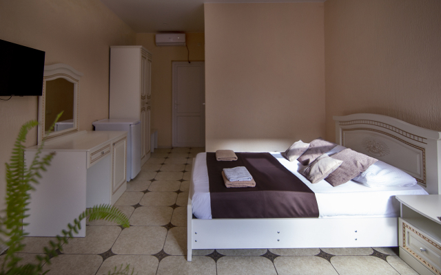 Aloiza Guest House