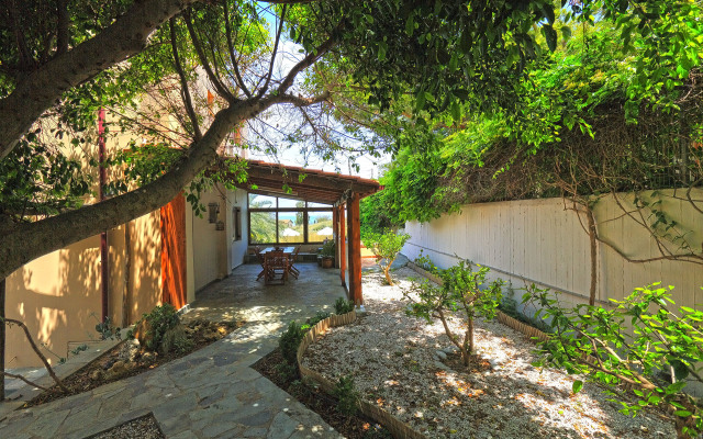 Karteros Villa