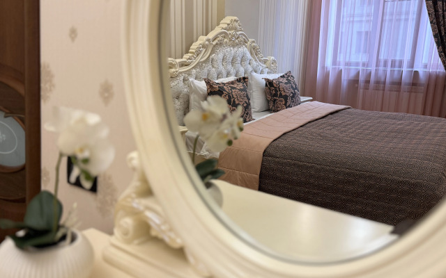 Апартаменты с 2 спальнями рядом с площадью от Sweet Home