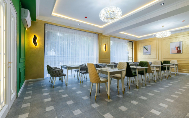 Royal Sebzor Expo Hotel