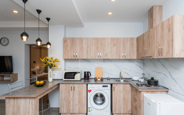 On Koghbatsi Street 16-5 Apartments