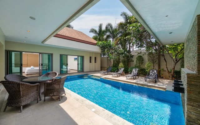 Вилла Nai Harn Pool Villa Bond