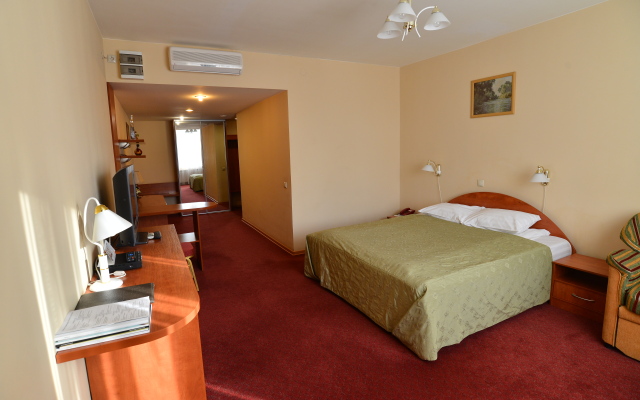Tsentralny Eurohotel Hotel