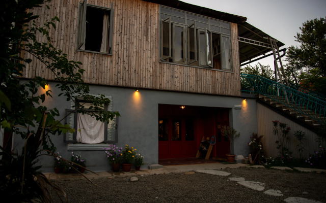 Shromantic Garden Guest house