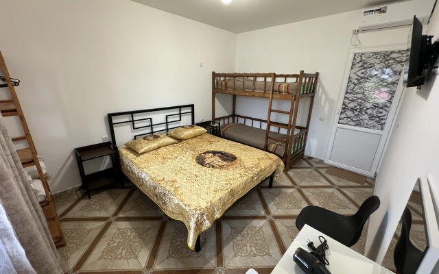 Damir Mini Hotel