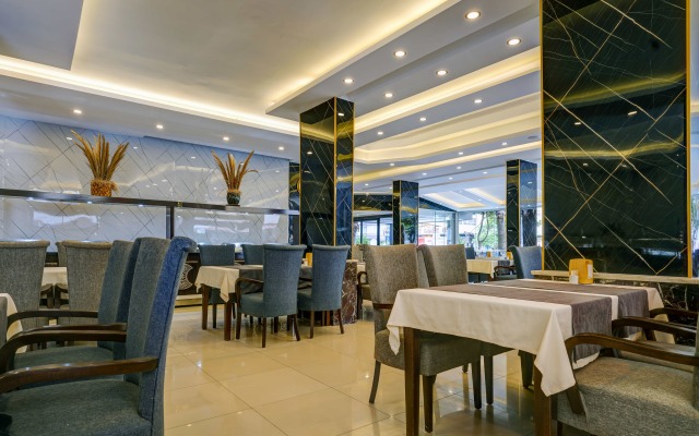Kleopatra Arsi Hotel