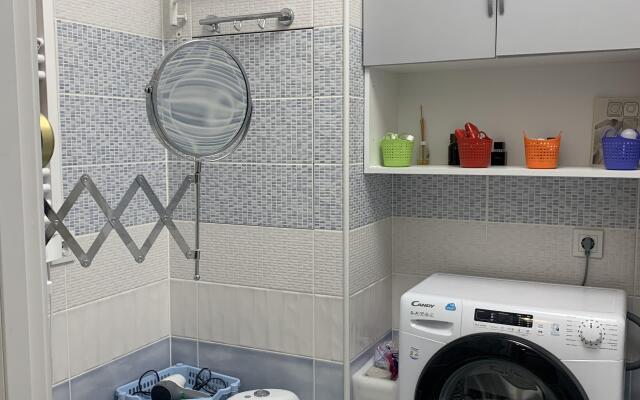 Na Ulitse Narodnogo Opolcheniya 9 Apartments