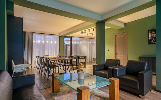 Chetyrehkomnatniye Niabi S Bilyyardom I Kinoteatrom Apartments