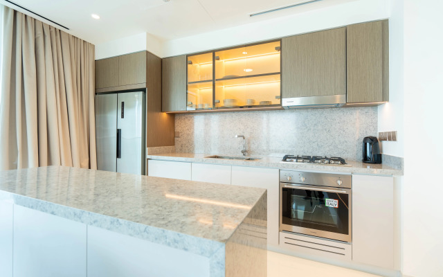 Keyrock Sea & Palm Views Apartments