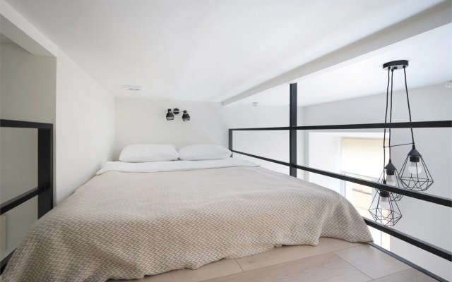 Квартира Светлая Студия на Гороховой Улице