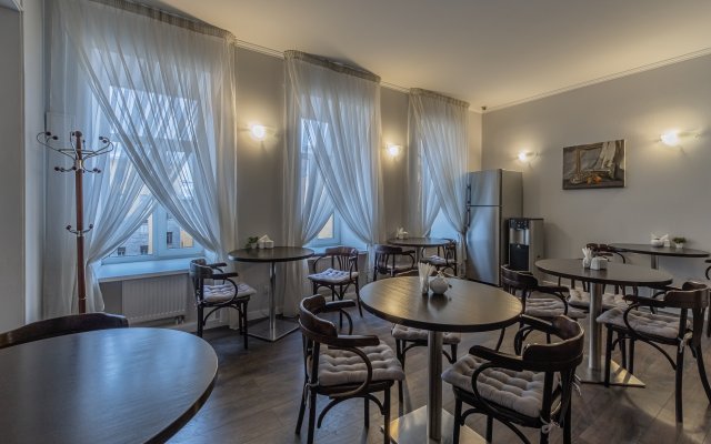 Solo in Nevsky Prospect Guest house