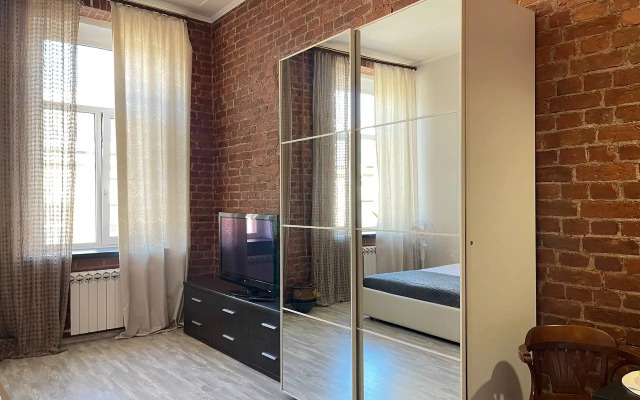 Квартира Просторная студия у театра Андрея Миронова