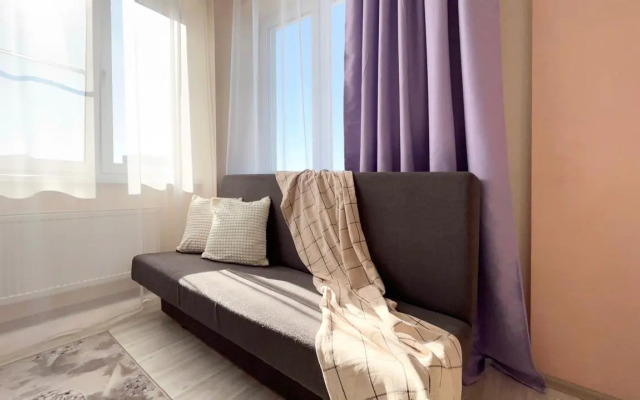 Odnokomnatnaya Ryadom S Zagorodnym Parkom Flat