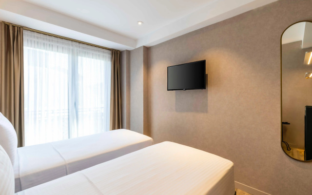 Emilion Hotel