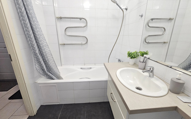 Квартира Теплый Берег в отличном доме