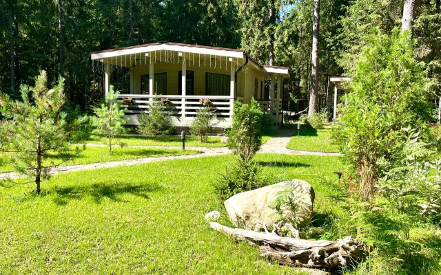 Домик на опушке на берегу Озера Волго на Селигере - коттеджи Сосновый бор