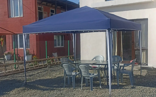 Bambuki Guest House