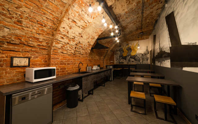 Отель PROLOFT city hostel & rooms