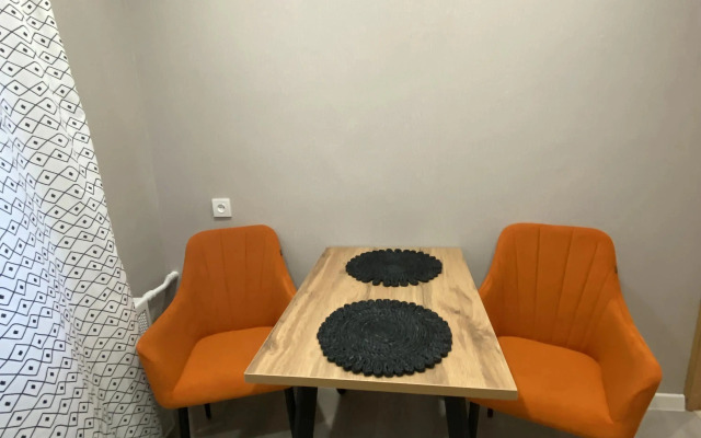 Klassnaya s Vidom na Vokzal Flat