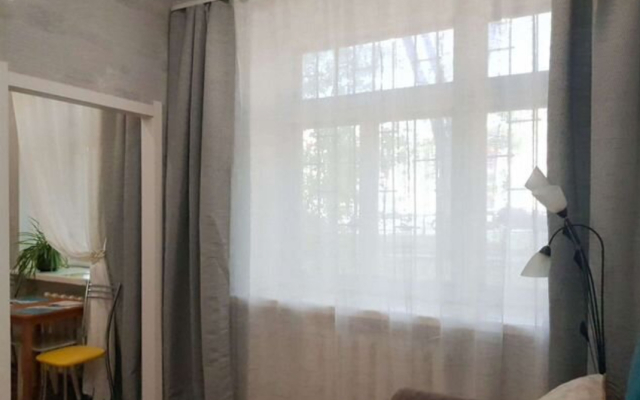 Uyutnaya kvartira na 4 gostey ryadom s aeroportom Flat