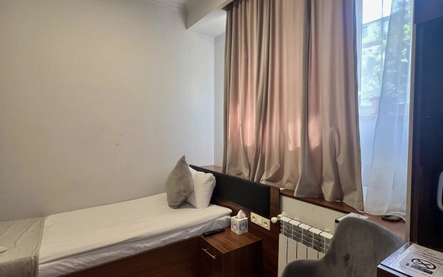 Hotel Mashtots Hotel