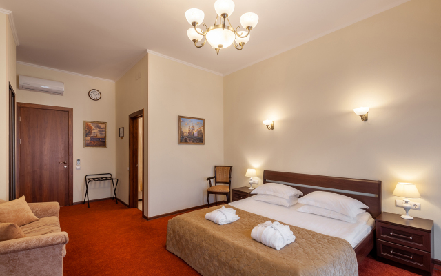 Sonata Nevsky 5 Dvorcovaja ploshhad' Hotel