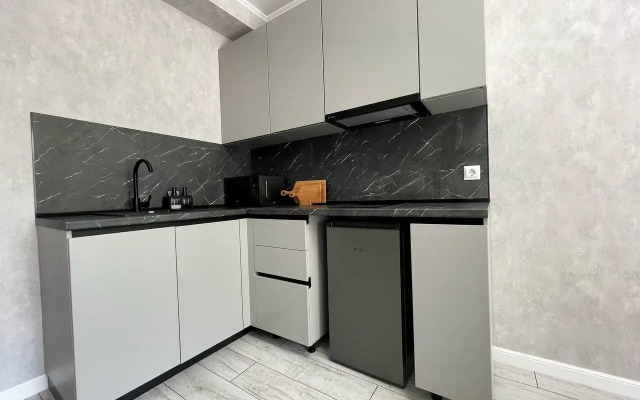 Dlya Dvoikh Monako Flat