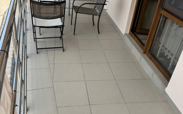 5 Guest House