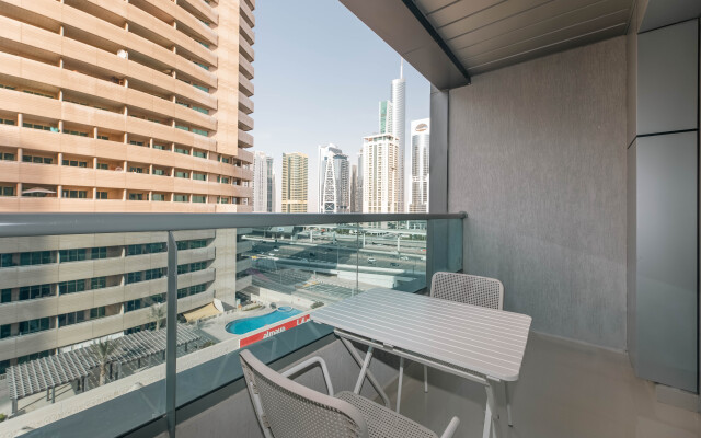 Апартаменты Urban Caves - Bright Studio in Dubai Marina With City Views