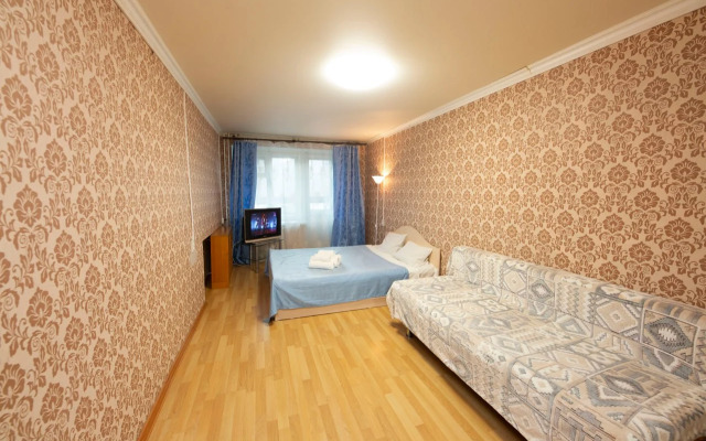 Квартира 2 комнатная квартира улица Республики 92