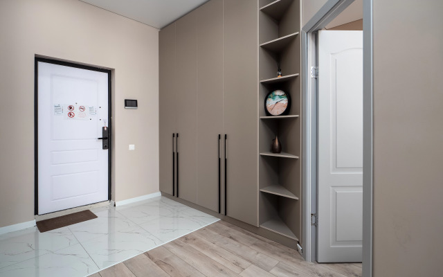 Yevrodvushka S Potryasayuschim Vidom Na Gorod Flat