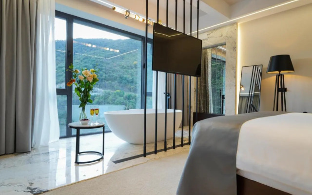Mounthree Resort Hotel