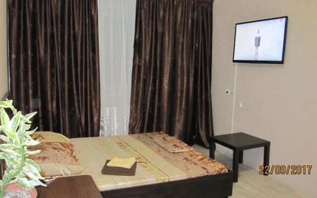 Na Ordzhonikidze 1/2 Apartments