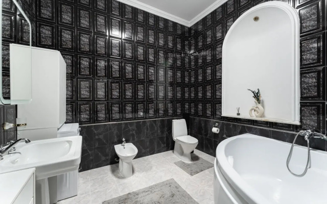 Tryokhkomnatnaya V Tsentre Moskvy Na Tverskoy Flat